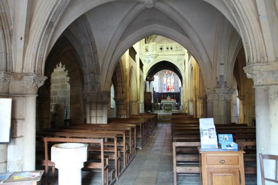 l'église Saint-Genest de Flavigny-sur-Ozerain