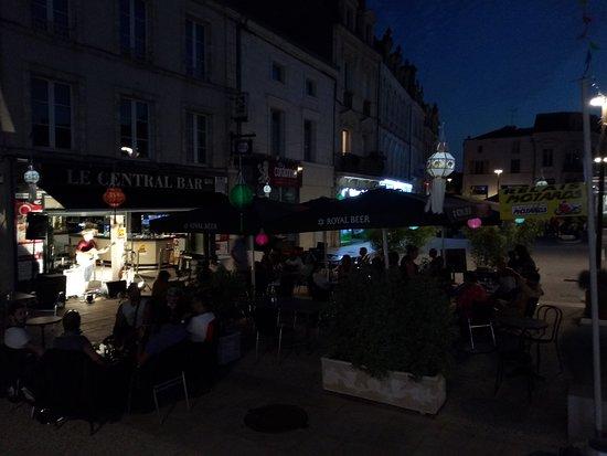Le Central Bar