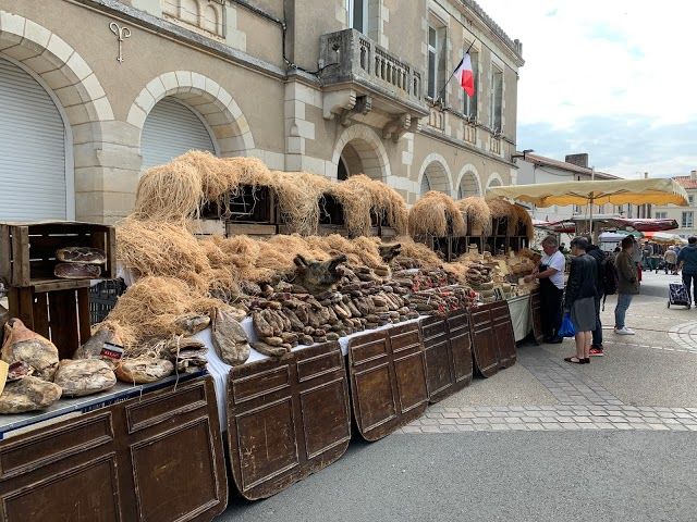 les Marches